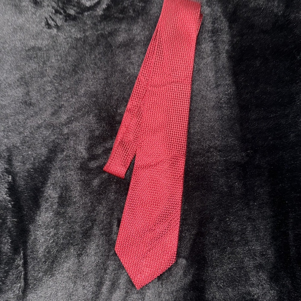 Donald‎ J. Trump Red Geometric Silk Mens Necktie Signature Collection